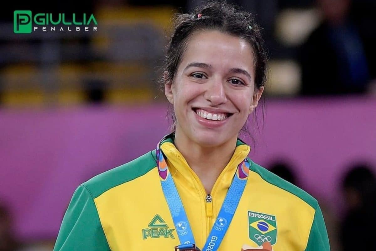 Hist&oacute;rico! Brasil carimba vaga com representante feminina no wrestling para Paris 2024
