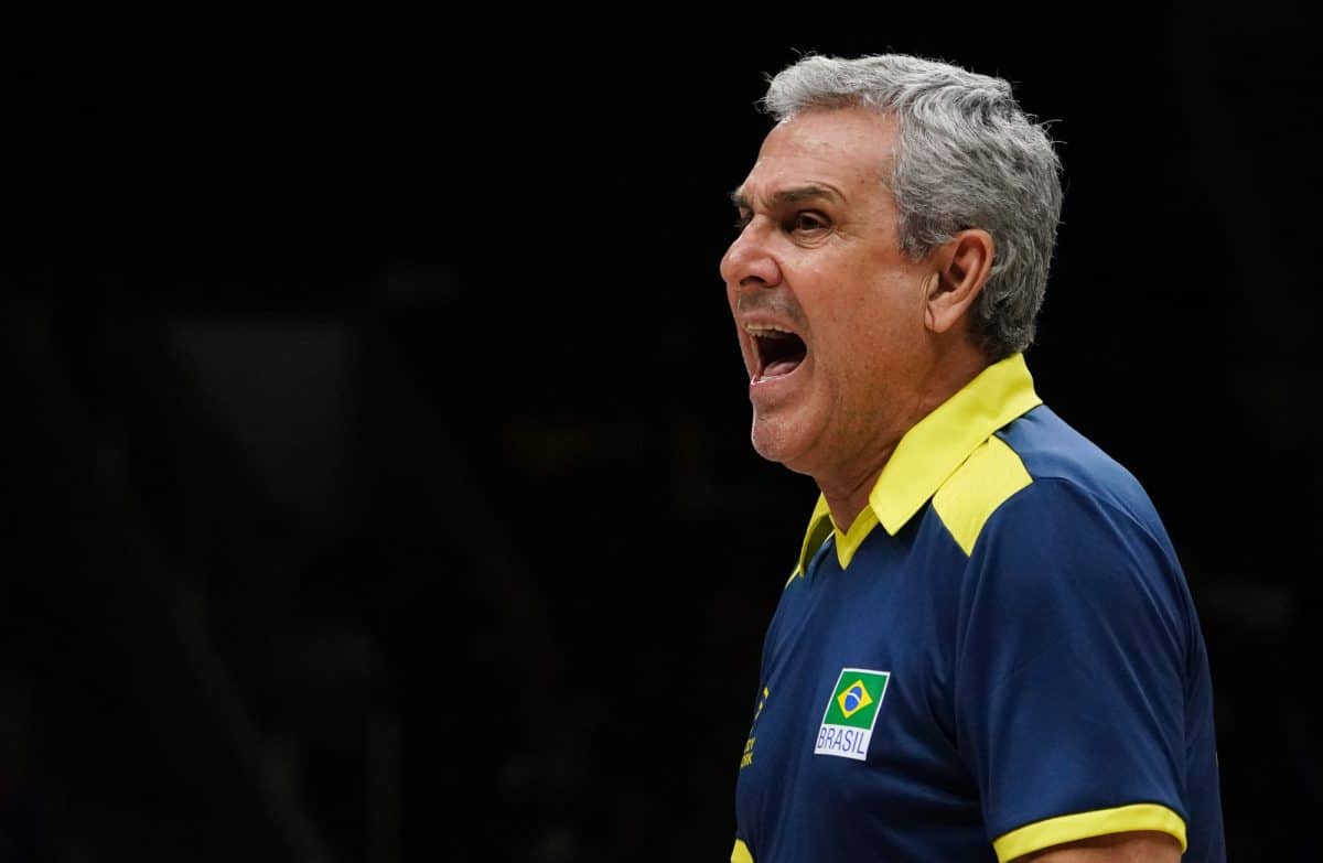 Z&eacute; Roberto faz duro aviso sobre renova&ccedil;&atilde;o na Sele&ccedil;&atilde;o e aponta posi&ccedil;&atilde;o carente