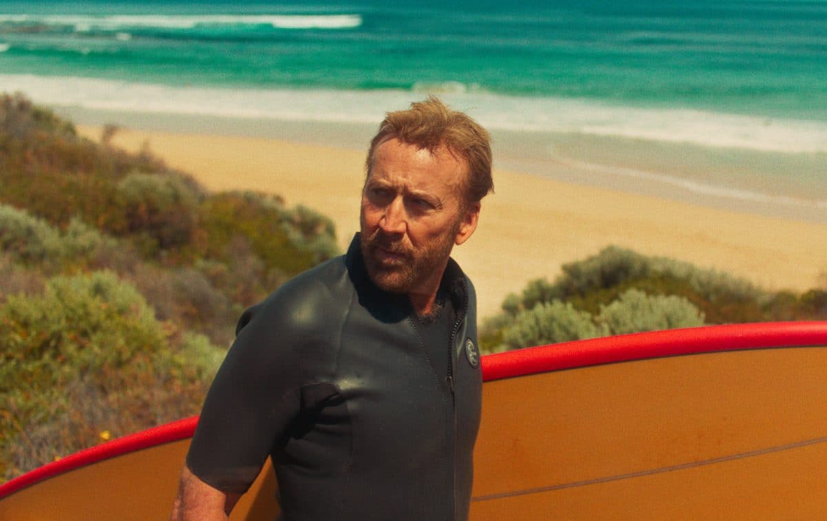 Filme de surf com Nicolas Cage &eacute; ovacionado no Festival de Cannes