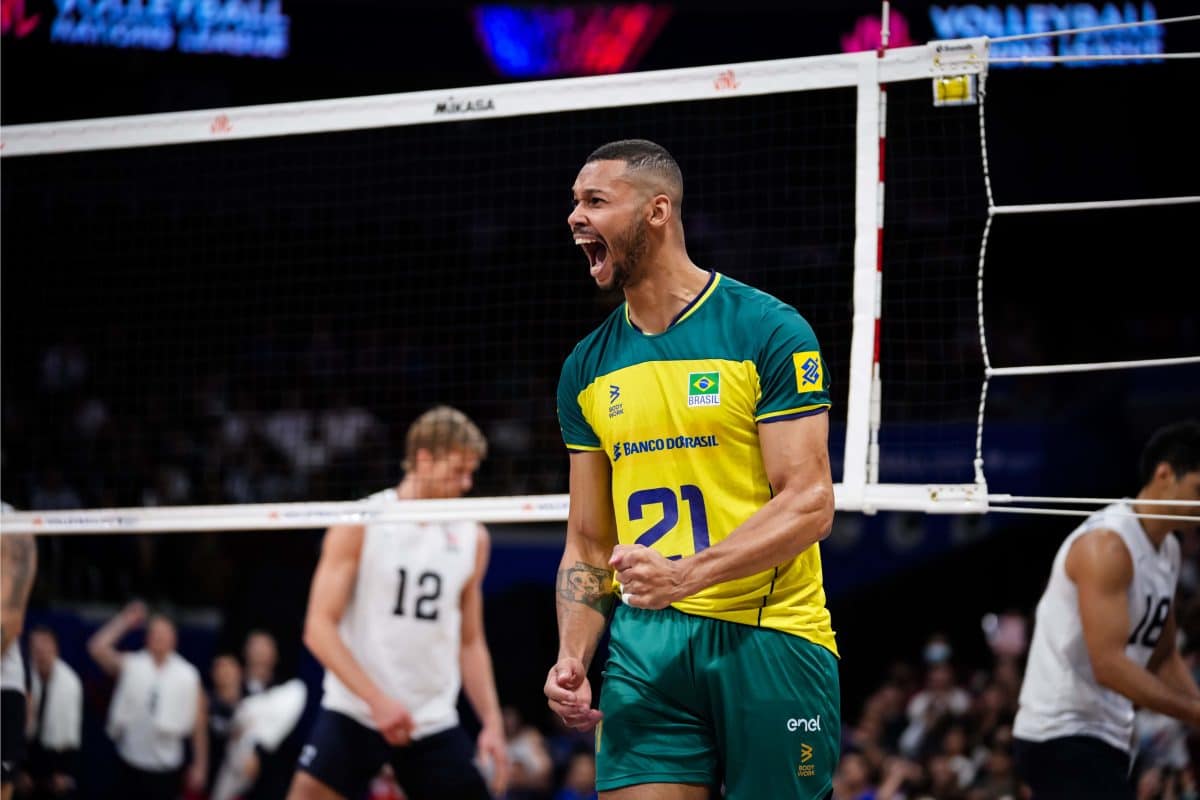 Alan Souza fica irritado com mais uma derrota do Brasil na VNL: &ldquo;Chega de experi&ecirc;ncias!&rdquo;