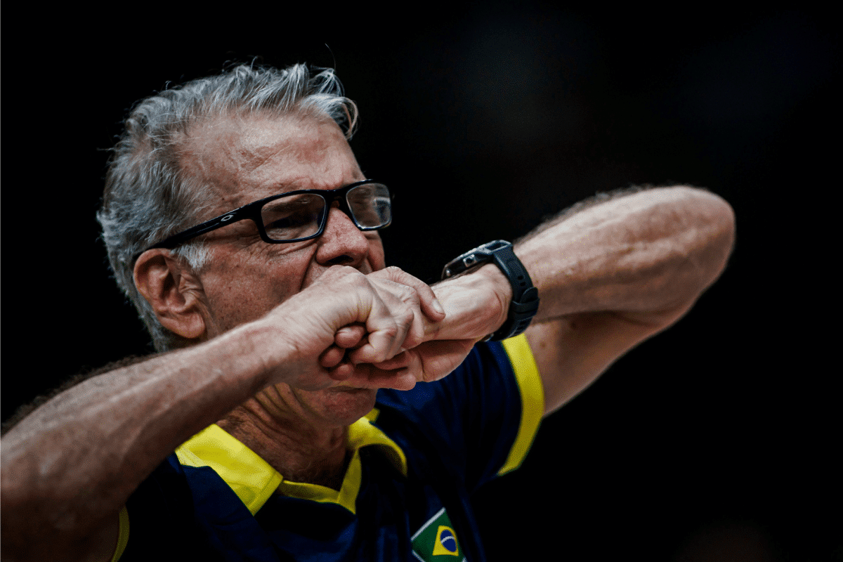 Lista de Bernardinho tem p&eacute;ssima not&iacute;cia para jogo contra os Estados&nbsp;Unidos na VNL