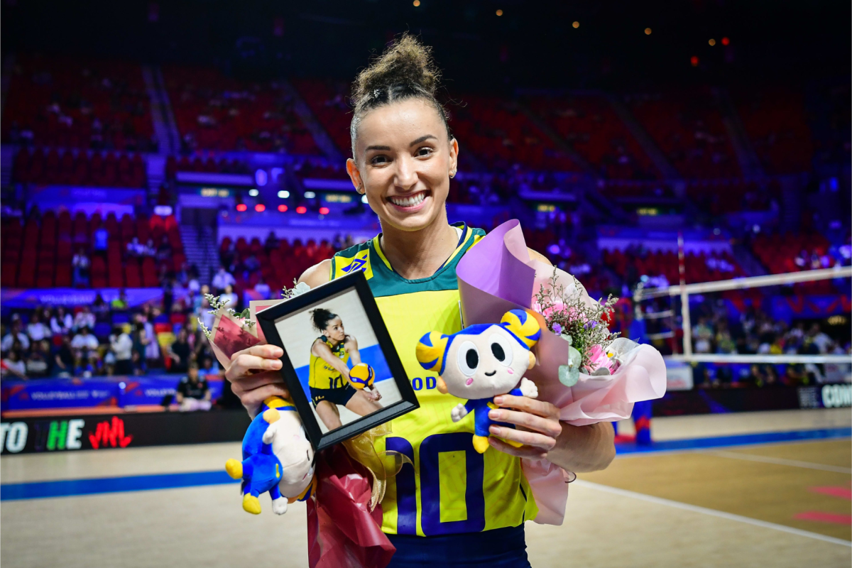 No topo! Gabi Guimar&atilde;es recebe pr&ecirc;mio do Comit&ecirc; Ol&iacute;mpico do Brasil