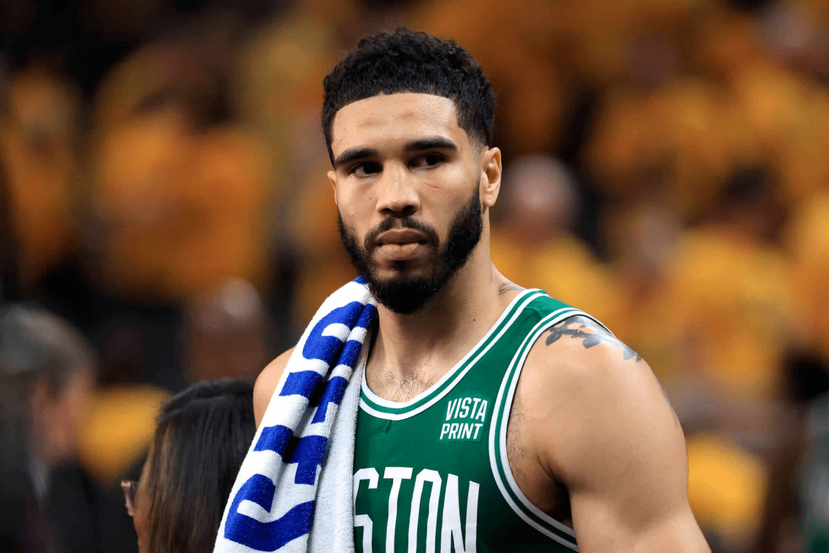 Oscar Schmidt responde se jogou mais que astros da NBA, e surpreende sobre Tatum: &ldquo;se ele&hellip;&rdquo;