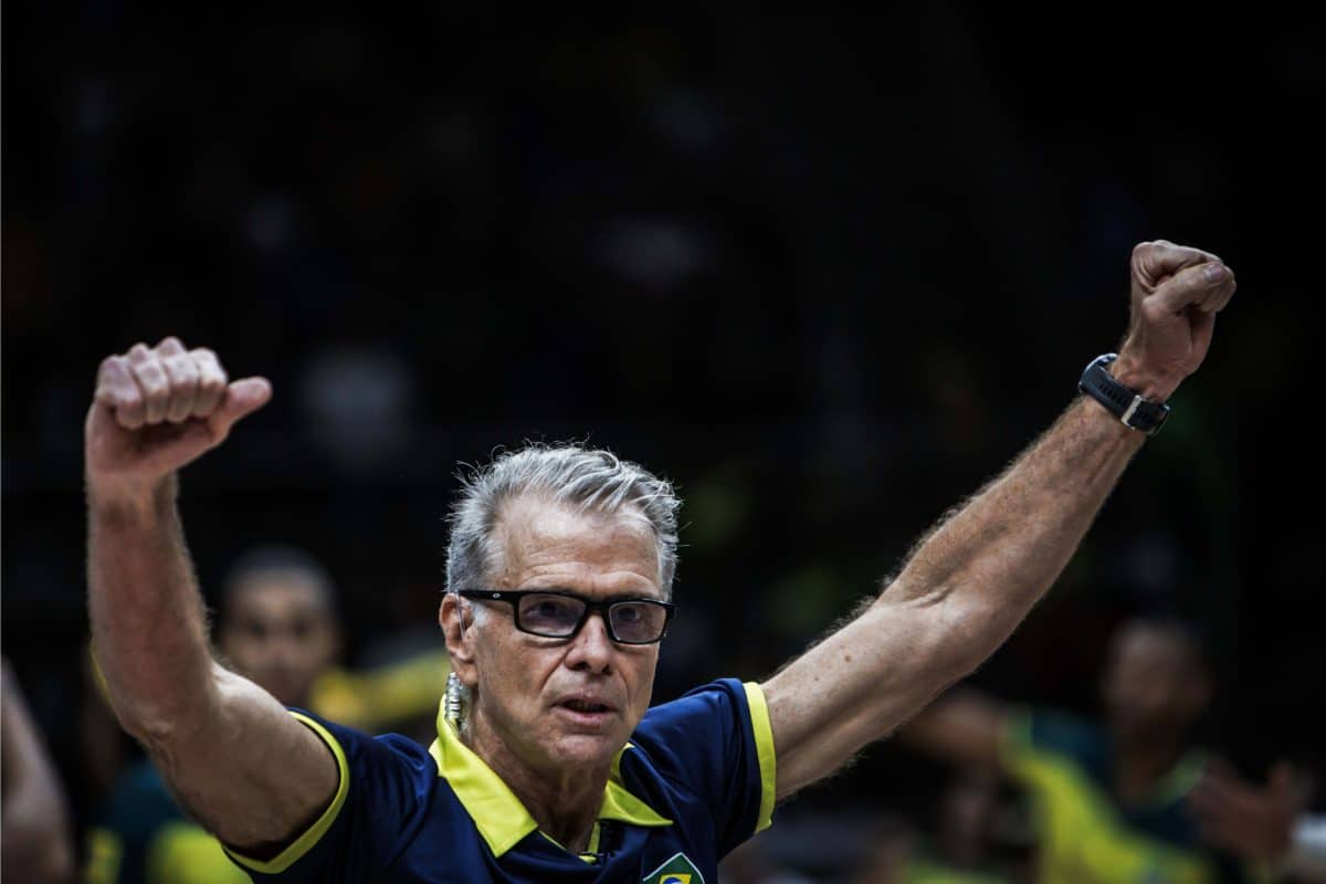 CONFIRMADO! CBV anuncia refor&ccedil;o de &uacute;ltima hora &agrave; Sele&ccedil;&atilde;o de Bernardinho em Paris 2024