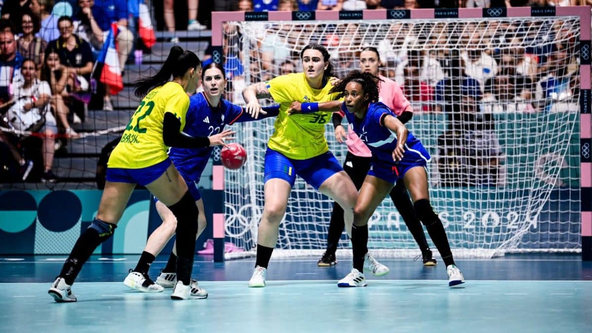 T&aacute;ticas do handebol (2026): sistemas defensivos e esquemas de ataque