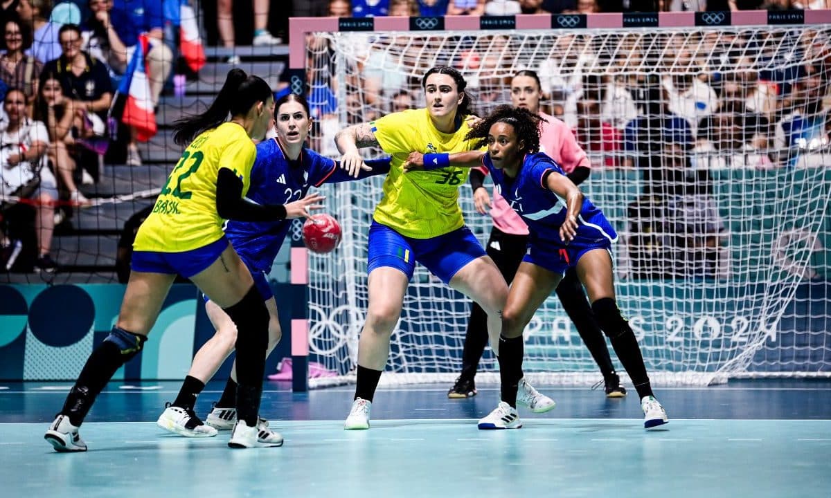 T&aacute;ticas do handebol (2026): sistemas defensivos e esquemas de ataque