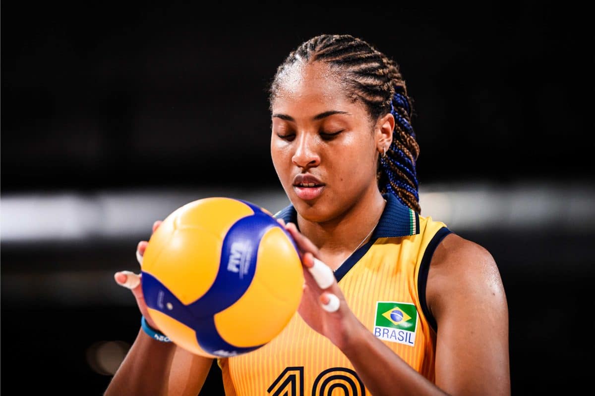 Ana Cristina revela o motivo que quase a fez desistir do v&ocirc;lei: &ldquo;N&atilde;o poderia continuar daquela forma&rdquo;