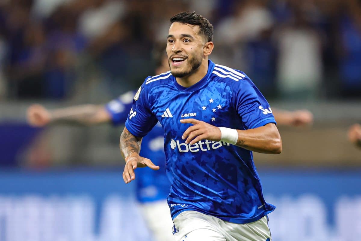 Melhores laterais-direitos do Brasil: confira o top 5 da hist&oacute;ria e na atualidade (2026)