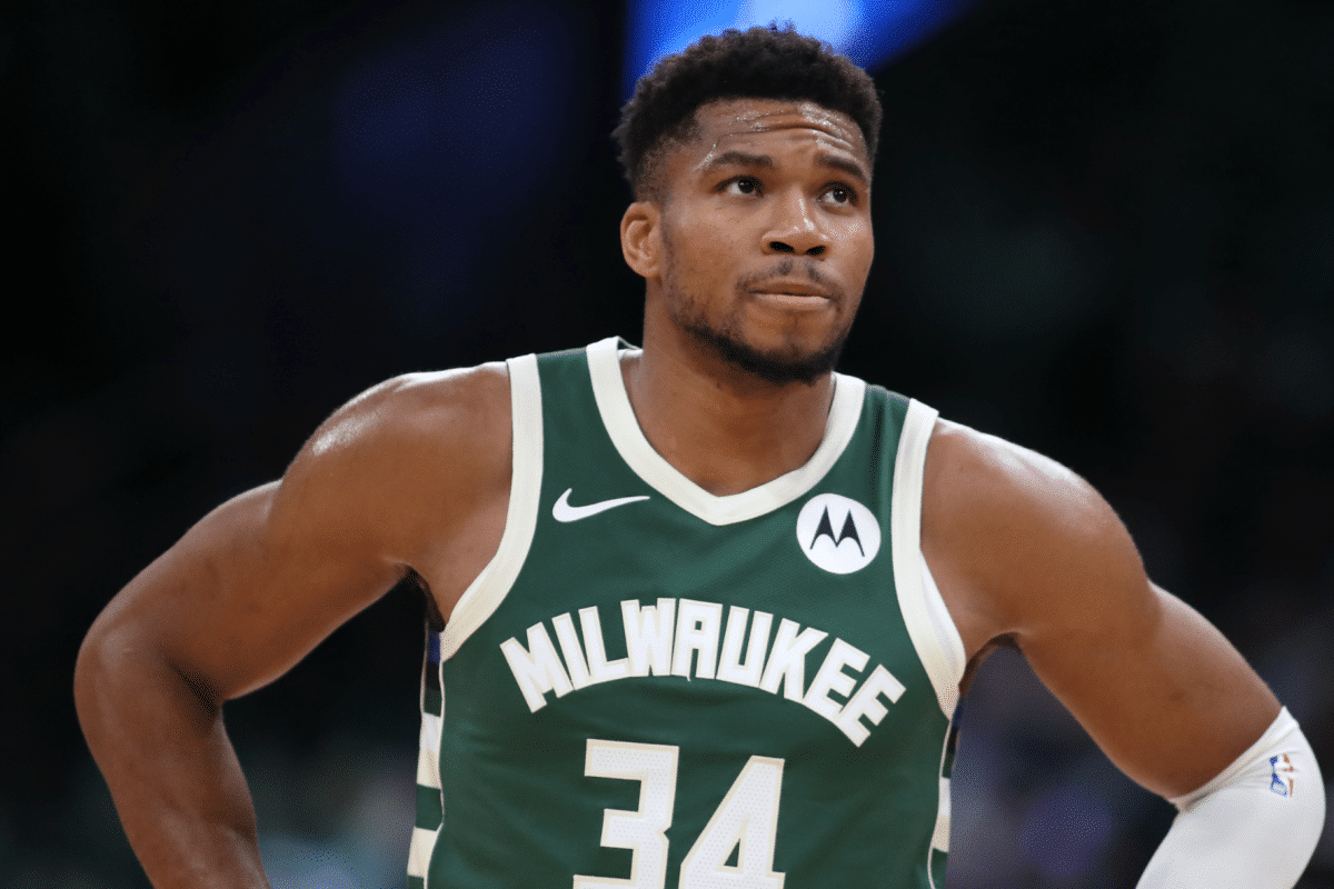 &ldquo;N&atilde;o me importo&rdquo;, Giannis Antetokounmpo reflete sobre in&iacute;cio ruim dos Bucks na NBA