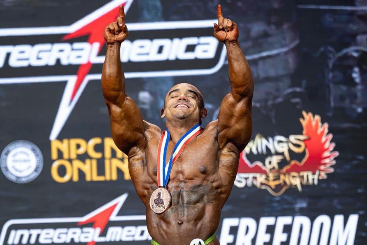 Vitor Porto faz hist&oacute;ria com in&eacute;dito top 5 no Mr. Olympia 2024: &ldquo;Foi surreal&rdquo;