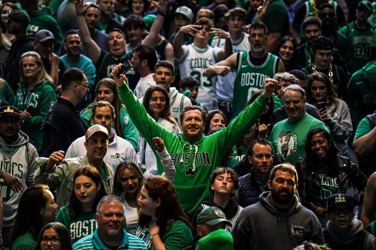 Saiba quais s&atilde;o as maiores torcidas da NBA (2026)