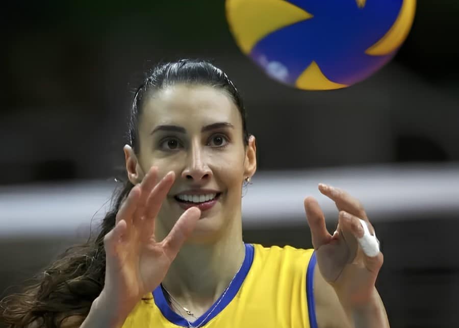 &ldquo;Por que incomoda tanto?&rdquo; Sheilla Castro esclarece pol&ecirc;mica sobre v&iacute;deo de Atl&eacute;tico-MG x Flamengo