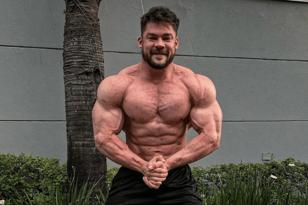 Matheus Menegate atualiza shape com 123kg e ainda nem come&ccedil;ou o Off Season