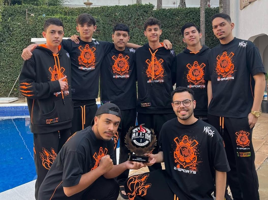 Corinthians &eacute; campe&atilde;o no e-football e top 10 mundial de Free Fire: &ldquo;Campanhas hist&oacute;ricas&rdquo;