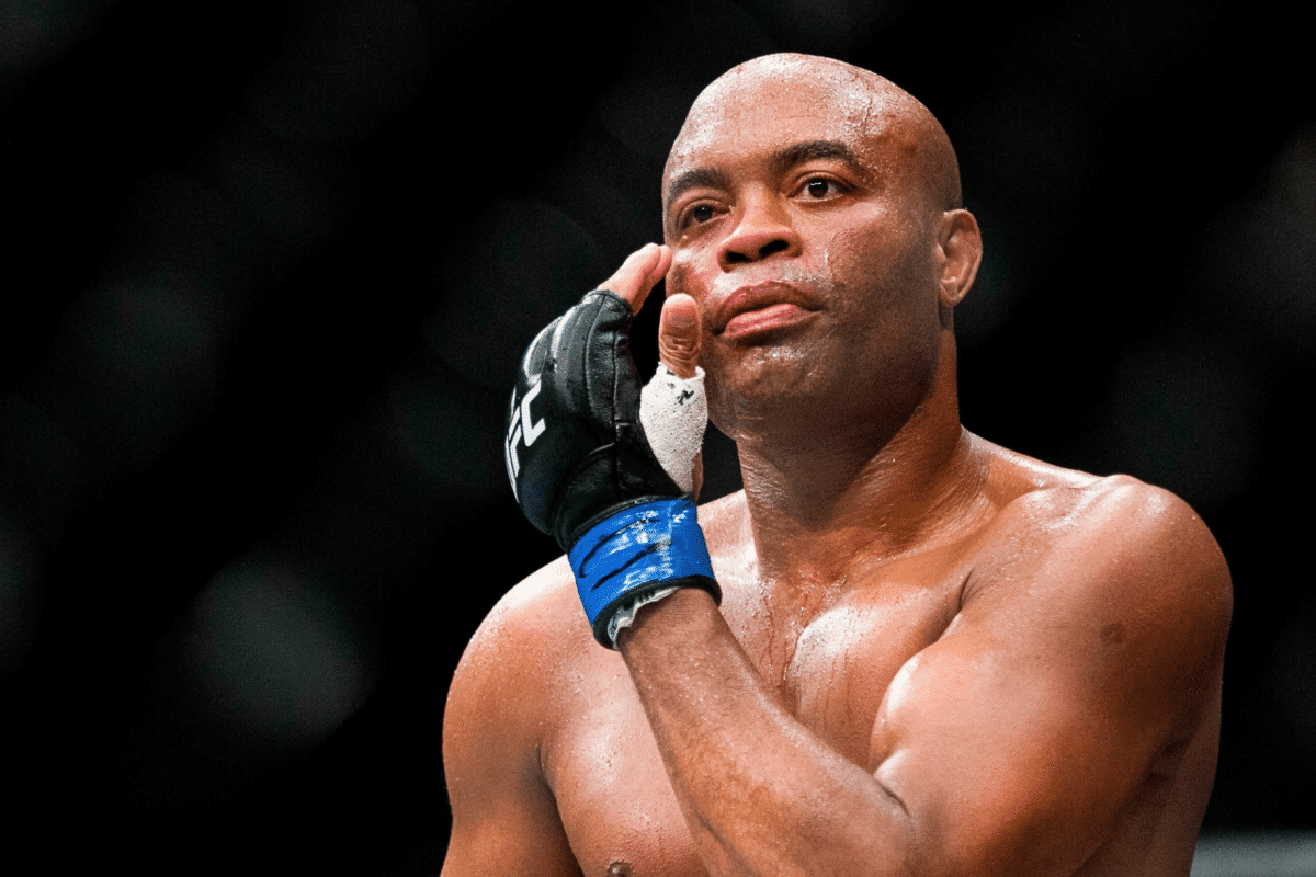 Anderson Silva: &ldquo;Fui amassado por ele. Parecia um gato brincando com uma bolinha&rdquo;