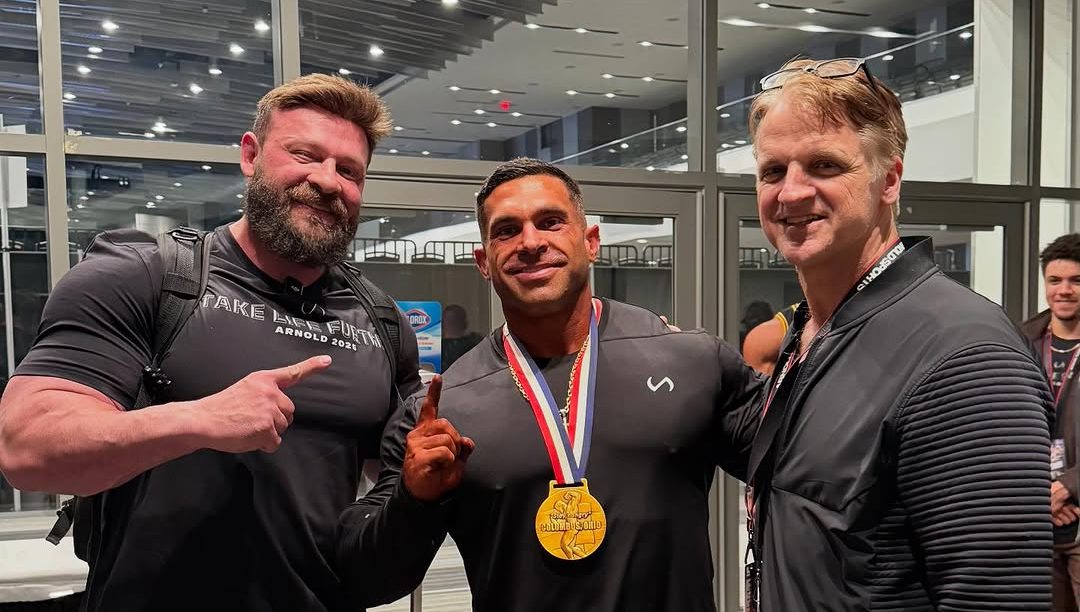 Brasil &eacute; campe&atilde;o do Arnold Classic Ohio 2025 com Fabr&iacute;cio Pacholok como treinador de Derek Lunsford