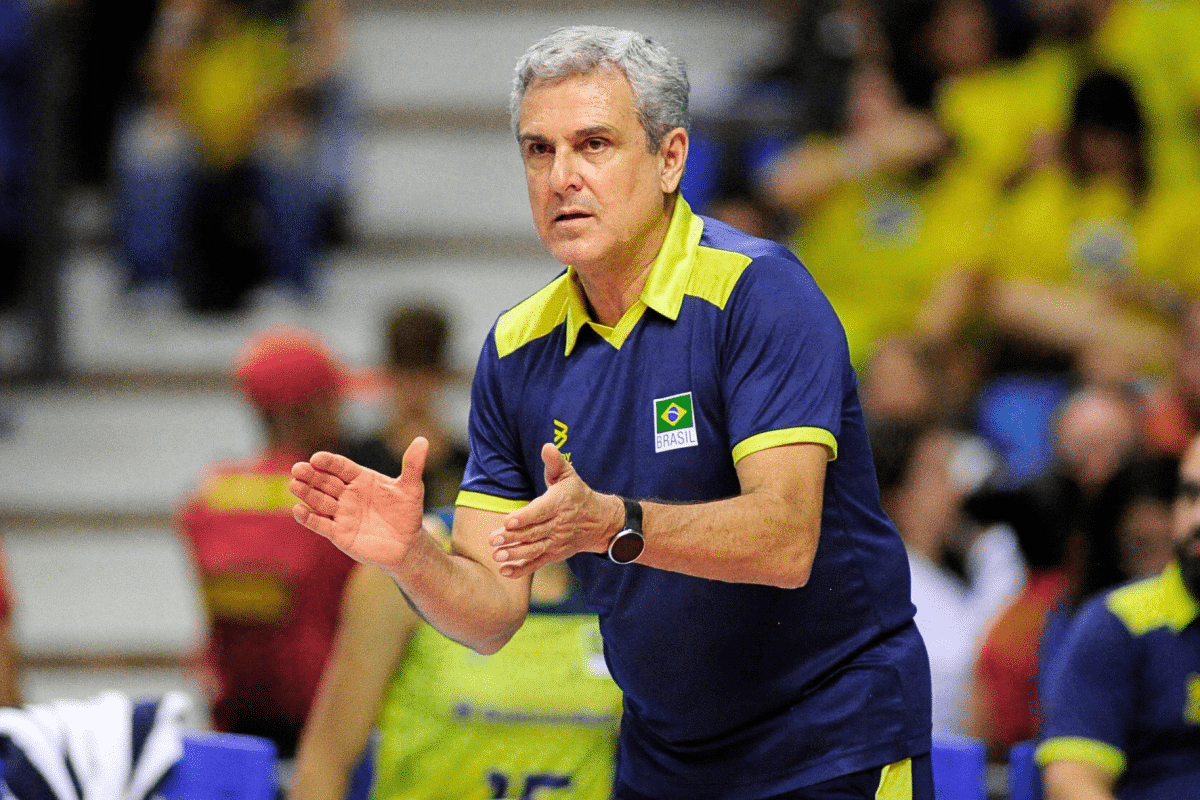 Z&eacute; Roberto observa melhor sacadora da Superliga para a Sele&ccedil;&atilde;o: &ldquo;Potencial grande&rdquo;