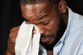 Jon Jones: &ldquo;Tomei morfina ap&oacute;s essa luta no UFC. Minha m&atilde;e at&eacute; chorava ao me ver&rdquo;