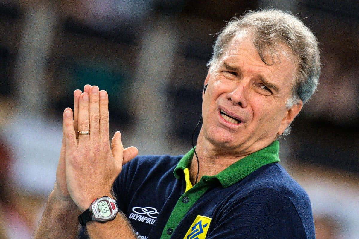 &Uacute;LTIMA HORA! Bernardinho recebe p&eacute;ssima not&iacute;cia na VNL e pe&ccedil;a-chave vira desfalque contra Pol&ocirc;nia