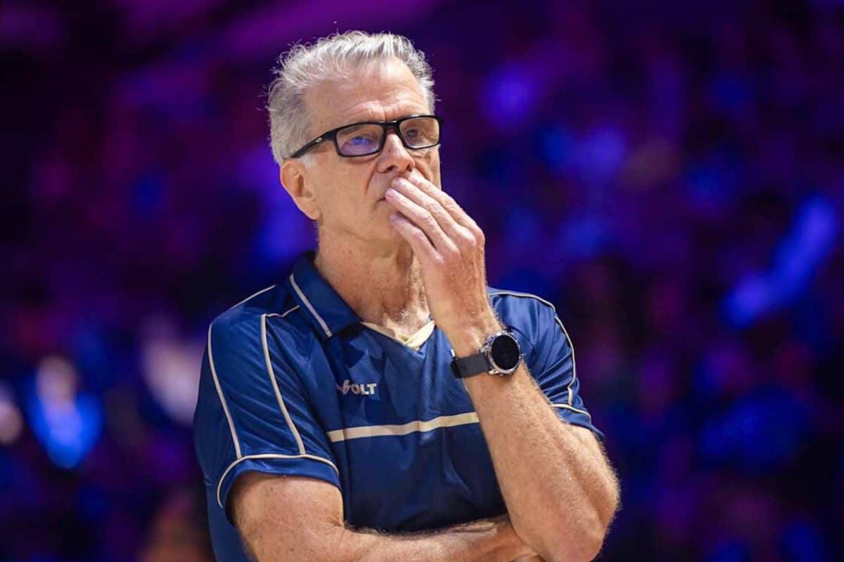 Comemora, Bernardinho! Brasil dispara no ranking da FIVB ap&oacute;s semana perfeita na VNL